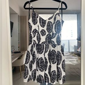 Leaves print black and white dress